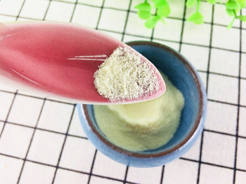 如何根据奶粉配方表选择好奶粉,如何正确选择婴幼儿奶粉奶源