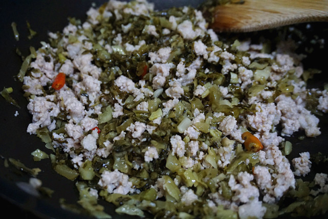 春天上火牙肿嗓子疼，这道菜得多吃，葱姜不放，五分钟出锅，省心