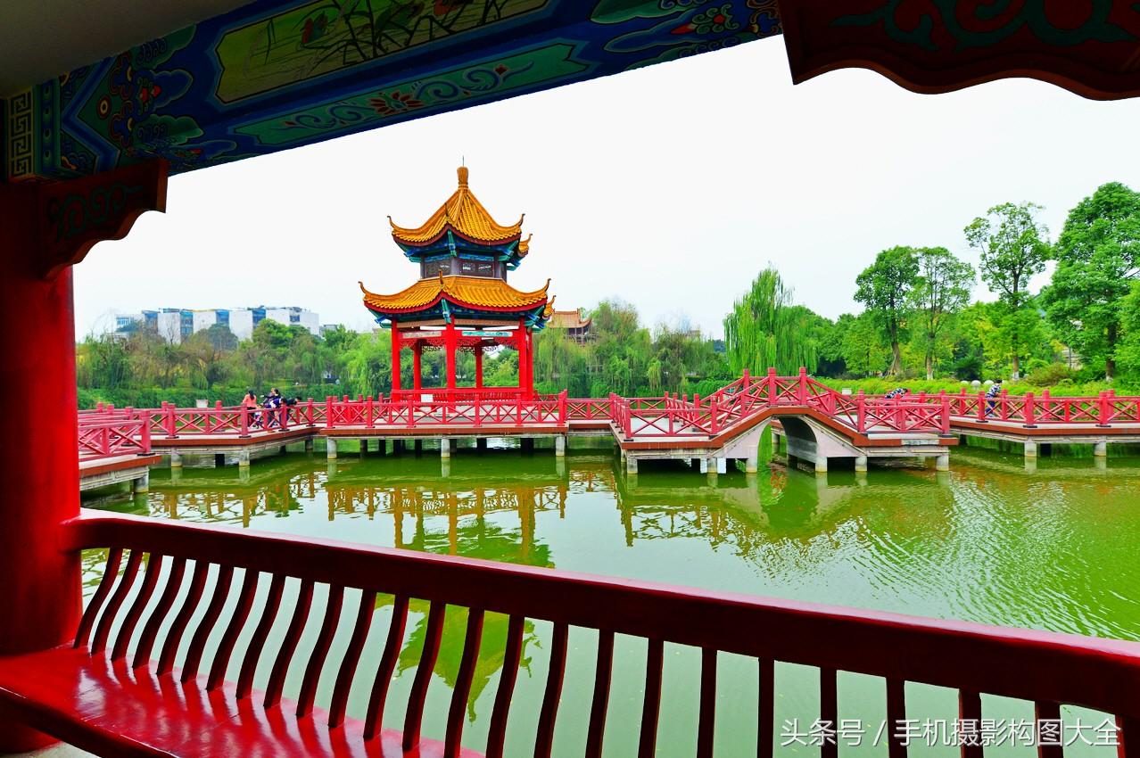 摄影构图入门必备景点,拍摄爆火的七大构图