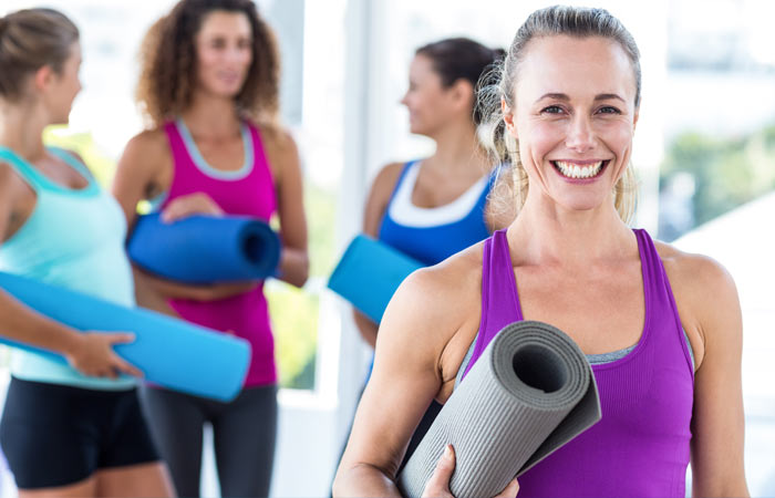 初学者合适用哪种类型的瑜伽垫,瑜伽垫怎么选新手如何选择瑜伽垫