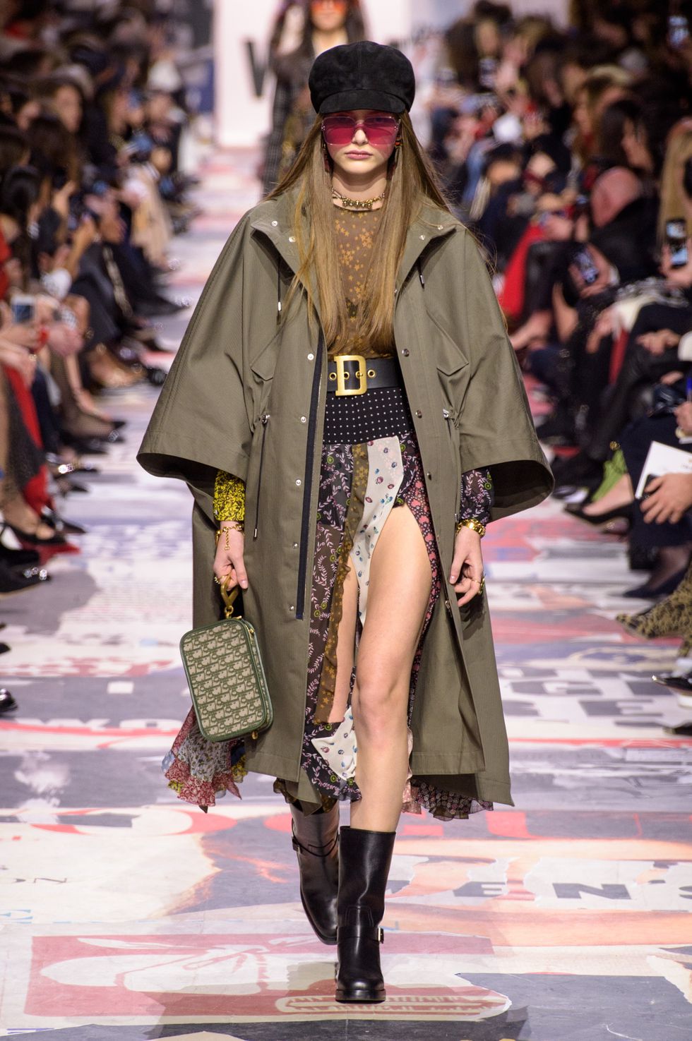 dior成衣秀经典,dior2018秋冬时装复古巴黎郊区