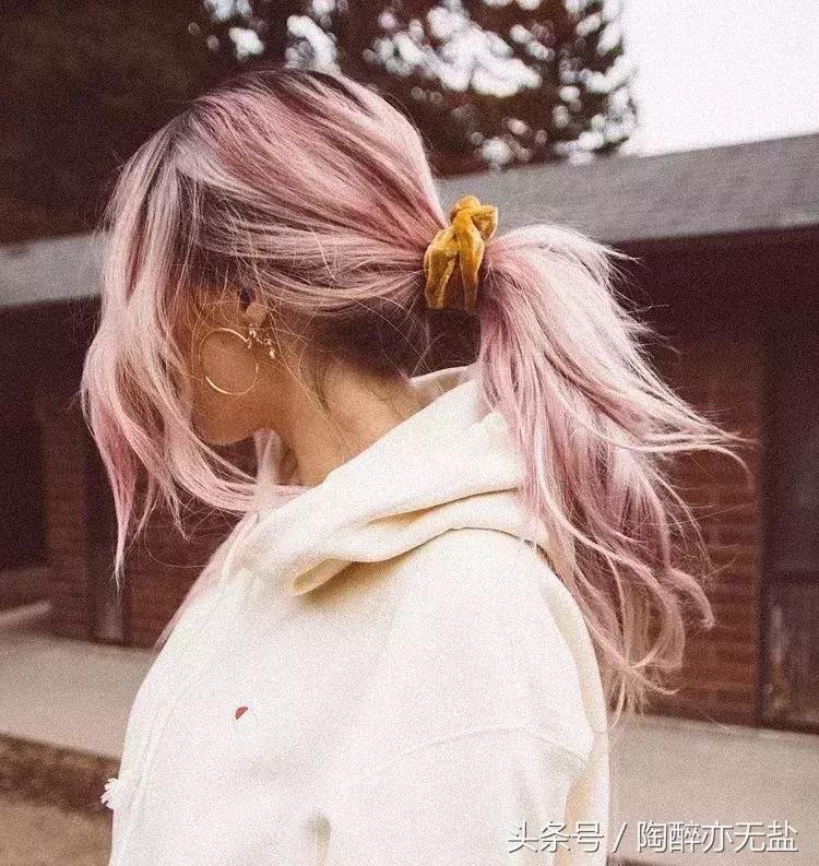 合适减龄少女心的发饰,80年代最流行的女士发饰