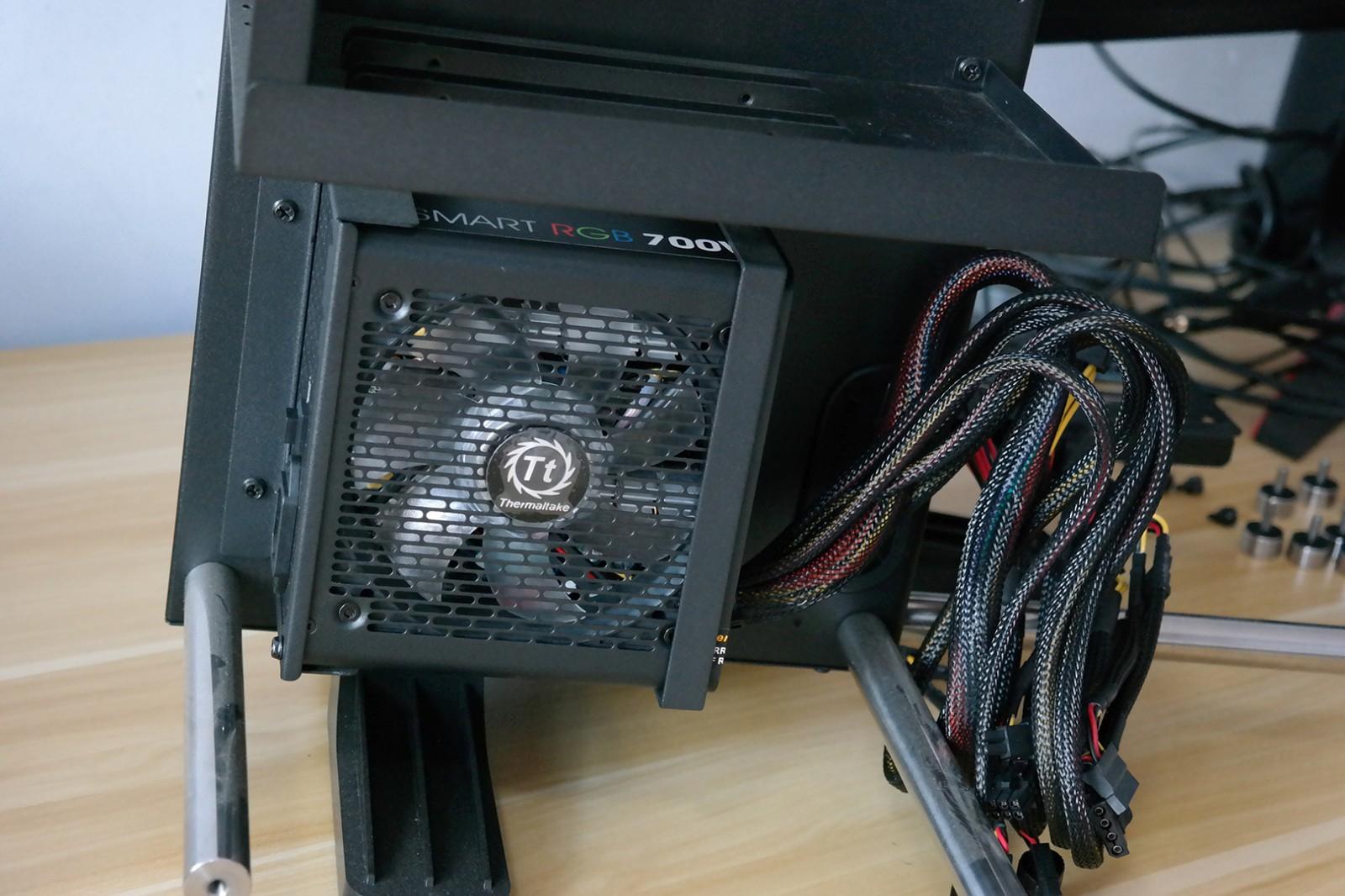 水冷散热电脑装机全过程,tt水冷装机