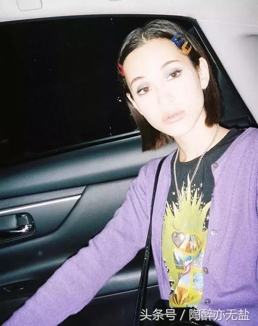 合适减龄少女心的发饰,80年代最流行的女士发饰