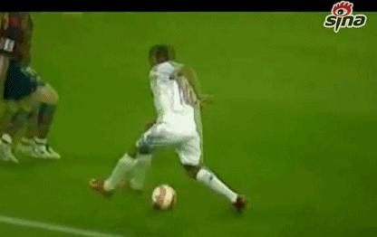 足球过人动作教学c罗,简单过人动作教学足球