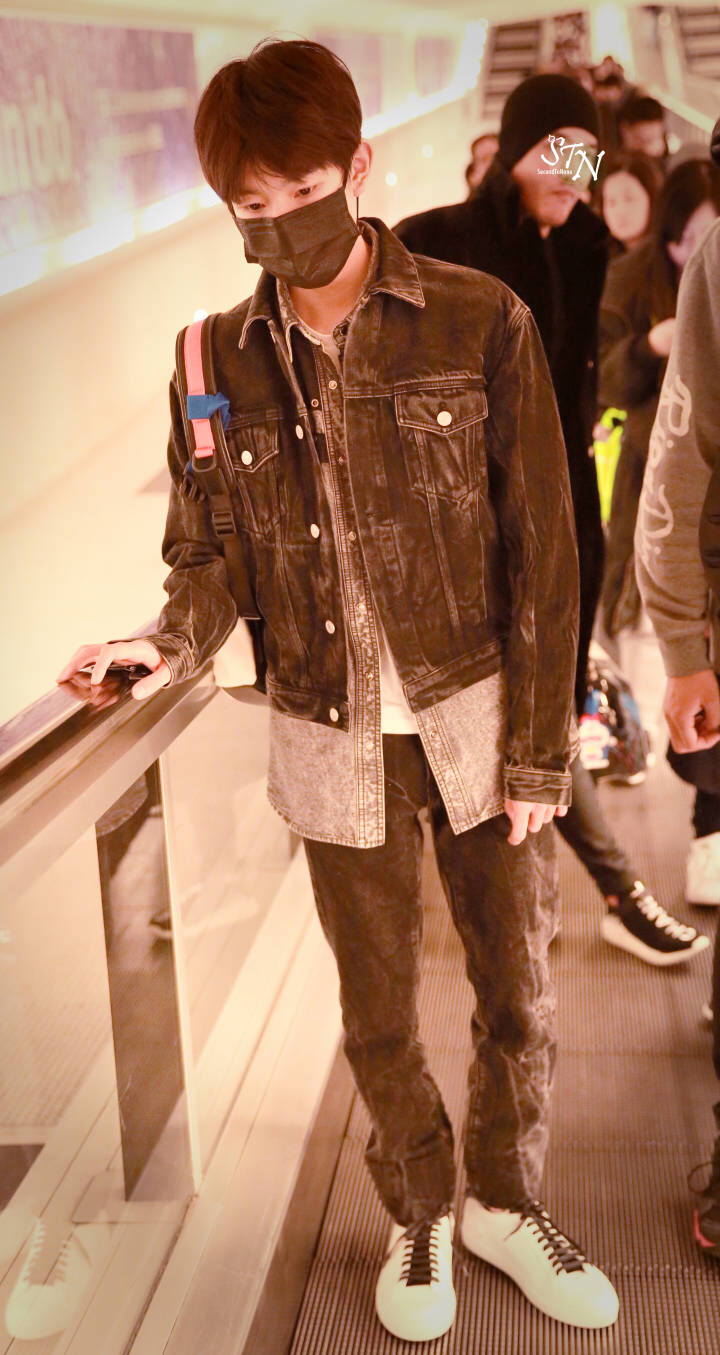 王源王俊凯巴黎时装周,王源参加巴黎时装周了吗