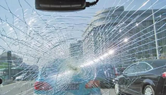 4s店指定贴膜猫腻,买车在4s店贴膜还是外面贴膜