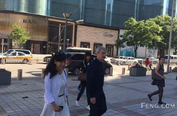 威威趣谈：VR女友从此让单身狗不再寂寞？