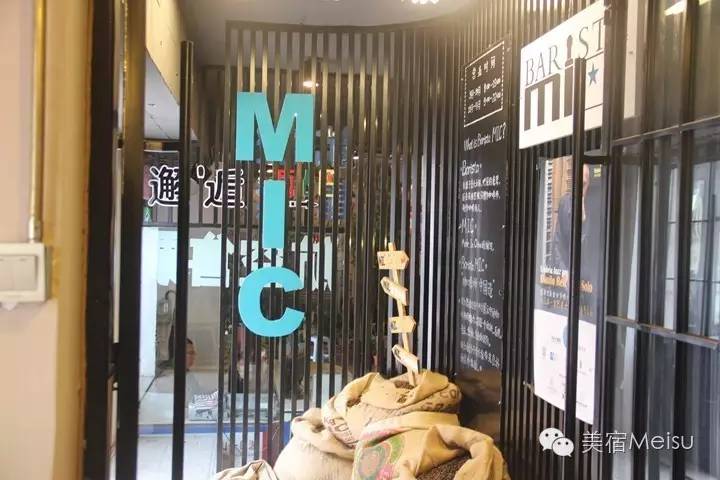 一家惊艳国牌度假界、一家美翻华北民宿圈，两种体验，看见最妩媚的青岛