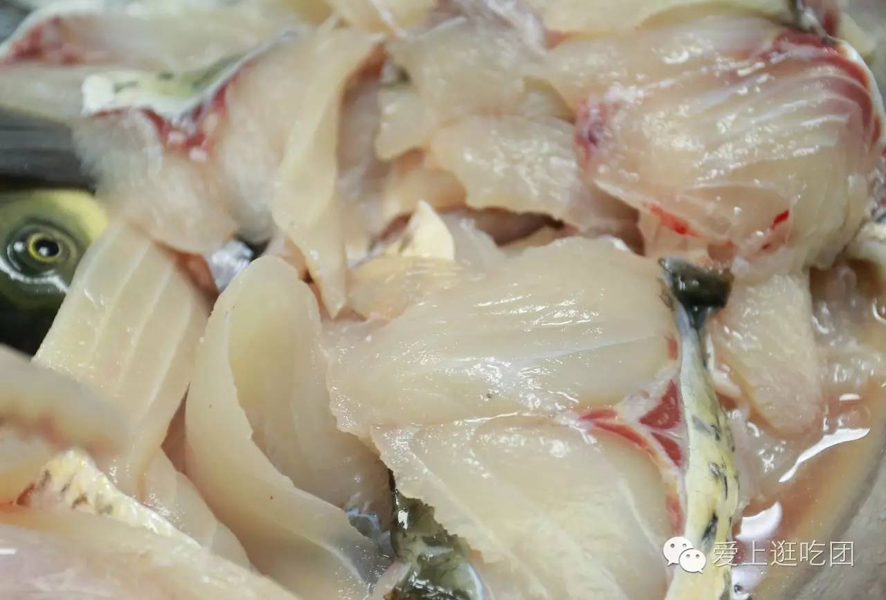 “熊掌与鱼不可兼得也”，但这晚石锅与鱼却兼得了~