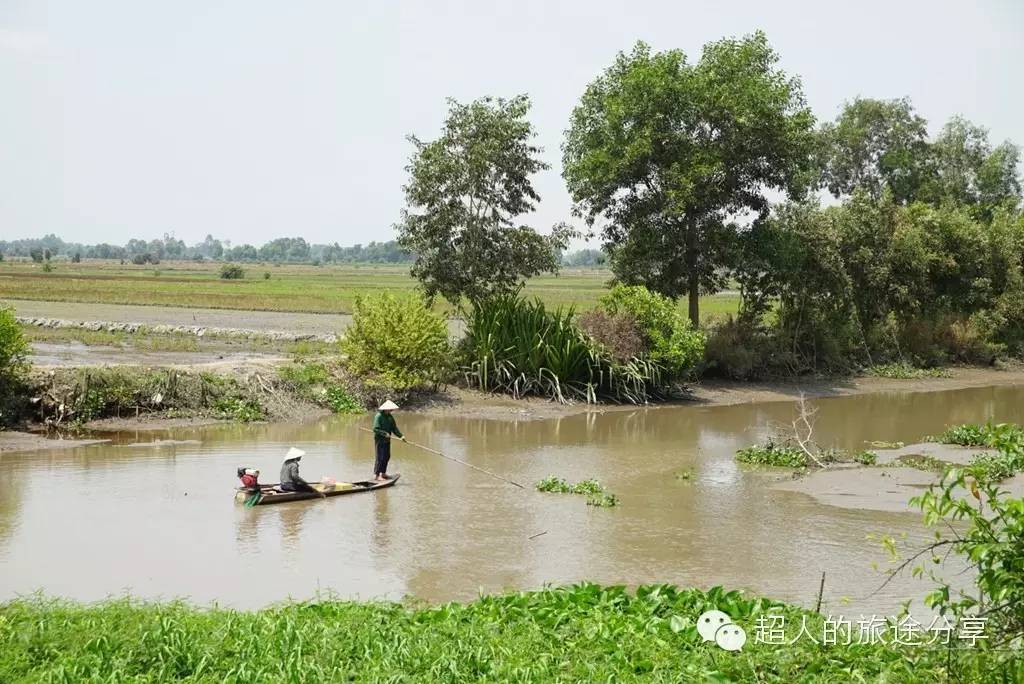 越南胡志明奥黛店,在胡志明街头偶遇穿奥黛的美女