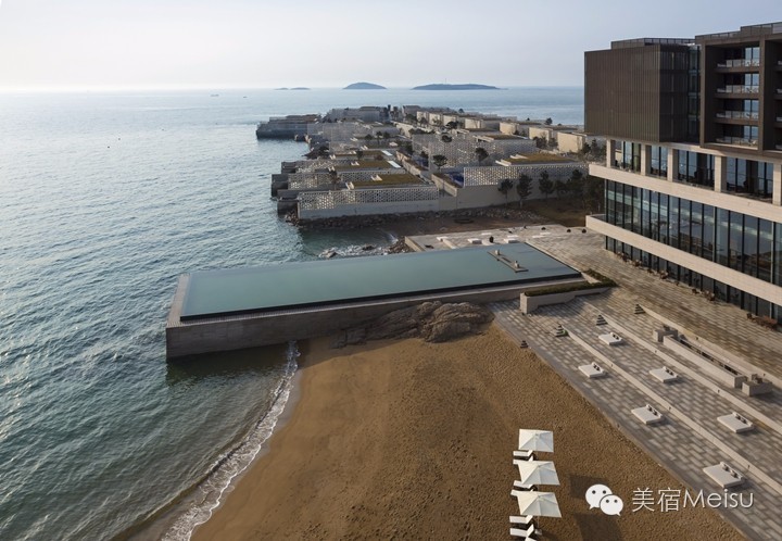 一家惊艳国牌度假界、一家美翻华北民宿圈，两种体验，看见最妩媚的青岛