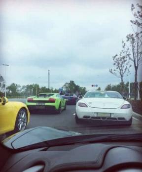 只是纯粹想分享个状态吗？不，因为穷的只剩钱了