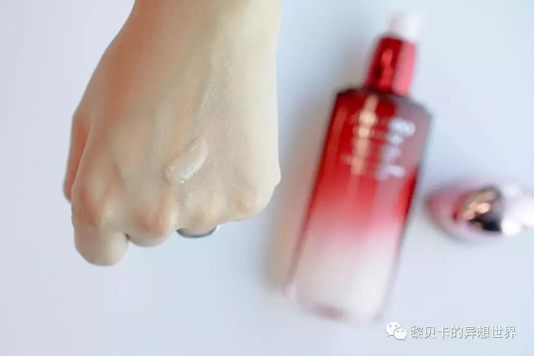 油痘皮肤毛孔粗大合适什么护肤品,毛孔粗出油长痘用什么大牌护肤品