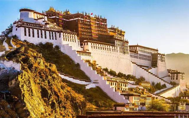 拉萨到尼泊尔陆路攻略 (国内及拉萨至尼泊尔详细旅行攻略)