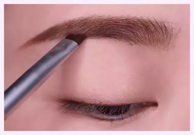 手把手教你清洗化妆刷,手把手教你刷睫毛化妆上热门