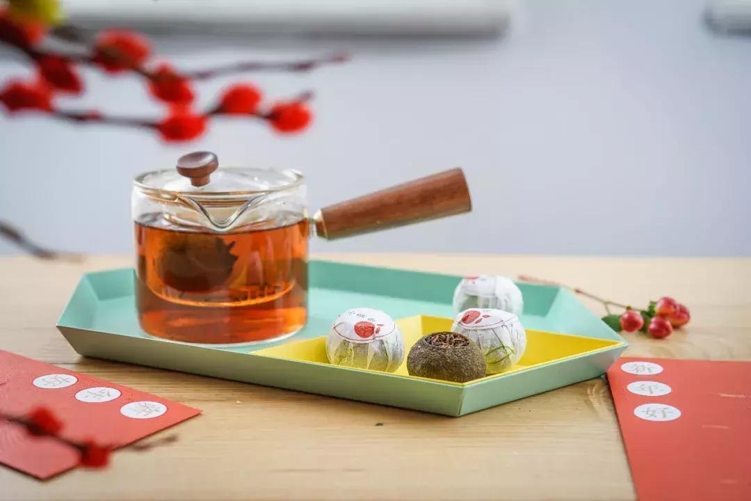 喝水一定要选择一个好杯子,选杯子颜色重要还是图案重要