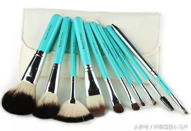 气垫粉扑与粉底刷哪个更好,粉底气垫粉扑最好用的