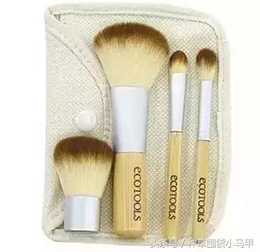 气垫粉扑与粉底刷哪个更好,粉底气垫粉扑最好用的