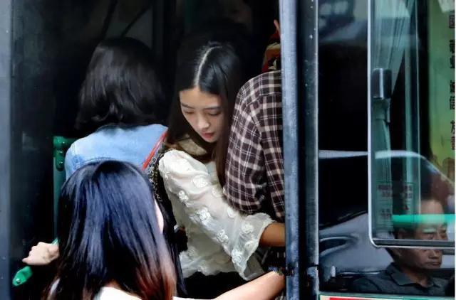 她叫静静女生版,她叫静静原唱完全版