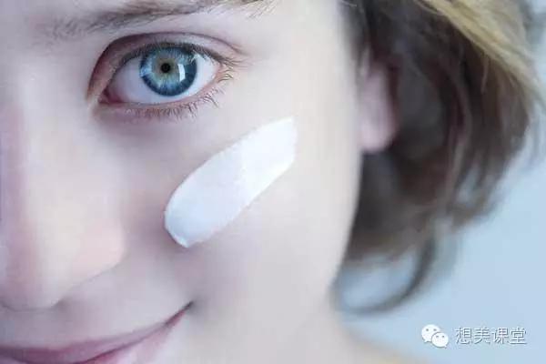 同样的眼霜能够早晚吗,同一款眼霜能够连续用多久