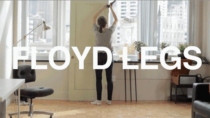 流浪汉用垃圾桶造房子,流浪汉自己用木头建了个房子