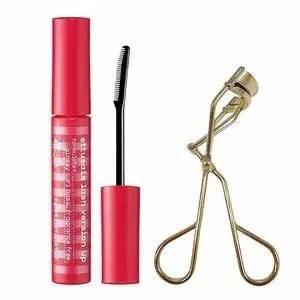 虽然当不成老干部的家属，但“睫毛精”的属性还是能够拥有哒！