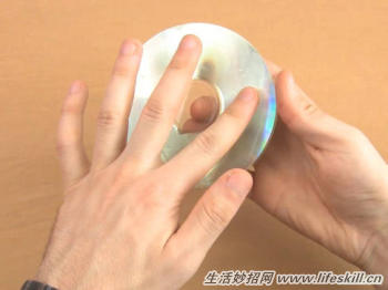 vcd光盘划伤磨损能修复吗,如何修复被划伤的cd光盘