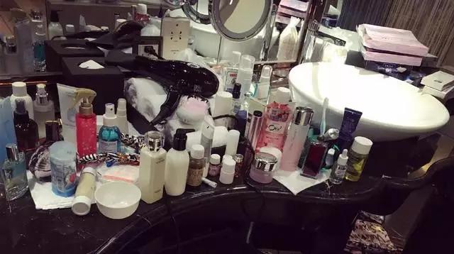 价值观决定一个人的人品,价值观要正确的诠释