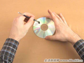 vcd光盘划伤磨损能修复吗,如何修复被划伤的cd光盘