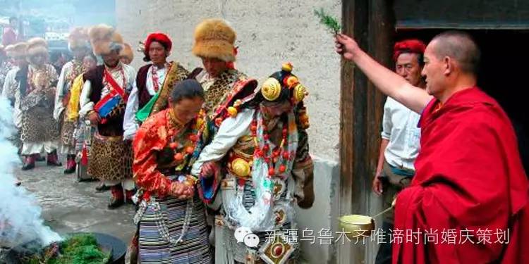*藏西**婚礼当天仪式传承古老的婚俗习惯