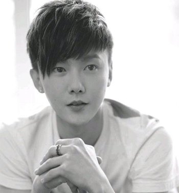 五官英气合适烫发,法式英气烫发图片