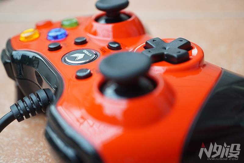 雷柏v600游戏手柄评测,雷柏v600s手柄无线连接