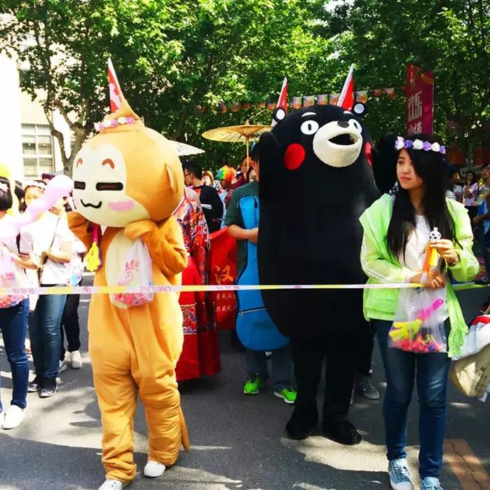 大连理工大学校园嘉年华 七域动漫协会宅舞燃爆全场！