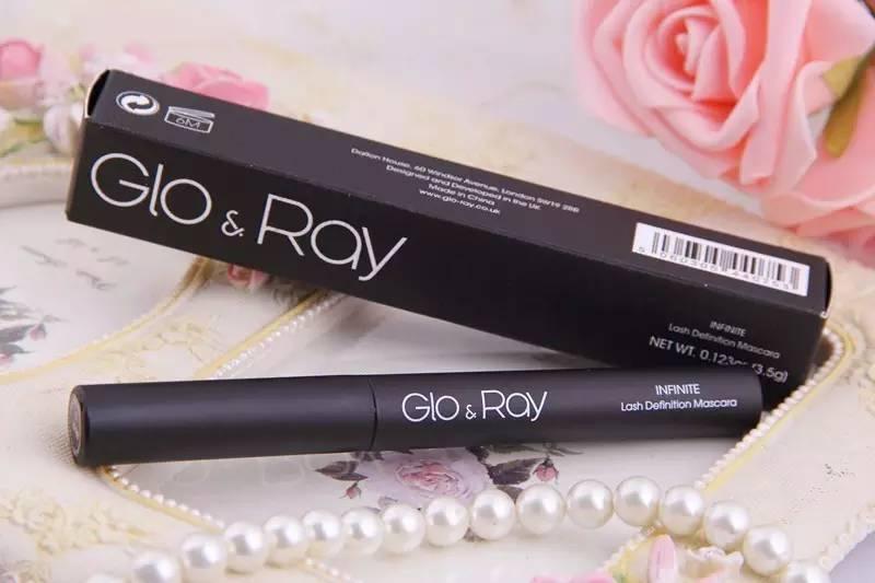 虽然当不成老干部的家属，但“睫毛精”的属性还是能够拥有哒！