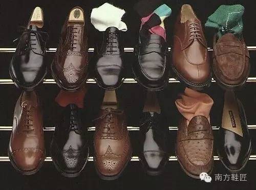 小白鞋如何辨认真假皮鞋 (金利来皮鞋真假鉴别方法)