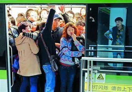 所谓的白领工作,所谓的白领生活