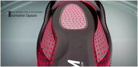 四年前的特斯拉，今天的GM，鞋业也迎来颠覆性产品