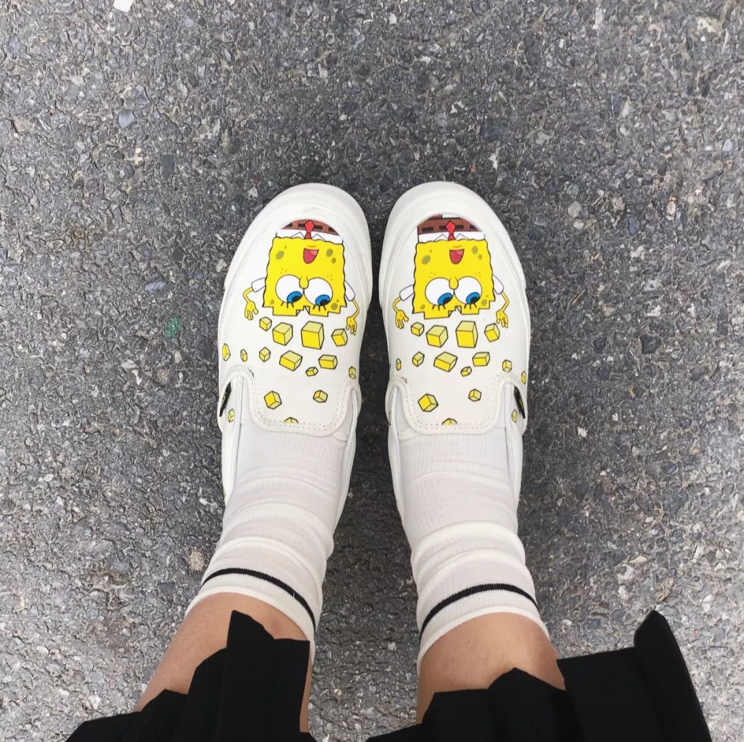 今天，我把表情包都换成了这个黄黄的东西,害羞.gif|编辑推荐