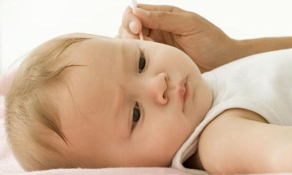 新生儿宝宝有三样东西不能碰,新生儿这10个部位不能碰