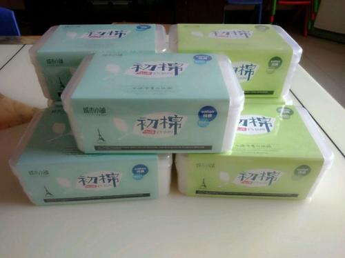 给大家推荐一个超好用的化妆棉,平价又好用的化妆棉了解一下