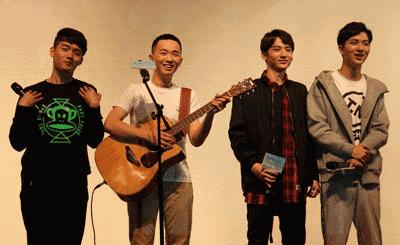 这家小馆子菜单上居然有奥数题！跑去求虐的吃货还不少！