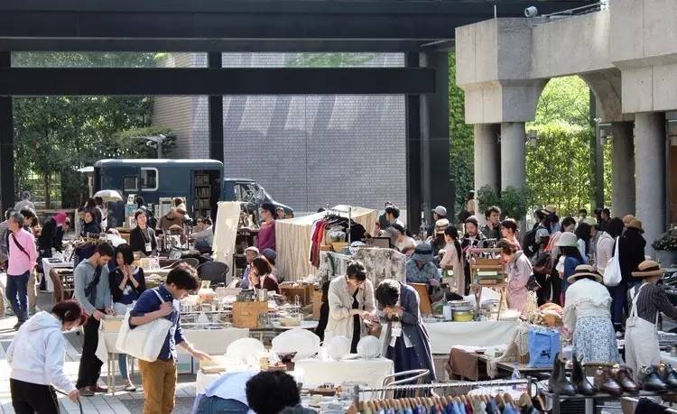 你肯定不知道，2件ZARA的钱能买一身CHANEL