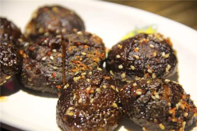 这家小馆子菜单上居然有奥数题！跑去求虐的吃货还不少！