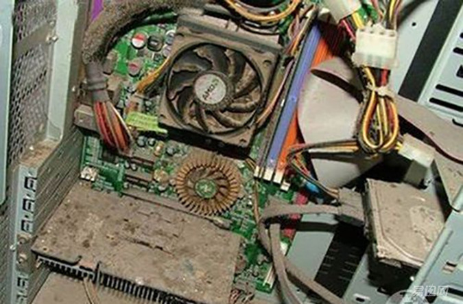 电脑卡顿是显卡问题还是内存问题,电脑卡顿加内存还是固态硬盘