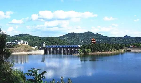 四川哪里有冷门又好玩的地方,四川最漂亮十大湖