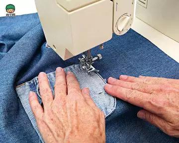 用旧牛仔裤做好看的挂墙收纳袋,旧牛仔裤改造车载收纳袋