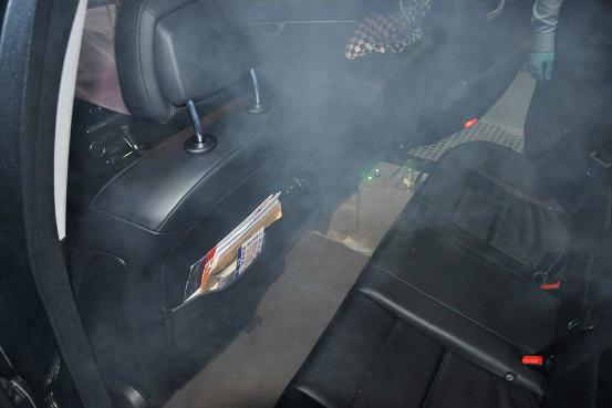 车内暴晒去异味需要多长时间,暴晒车内异味怎么去除