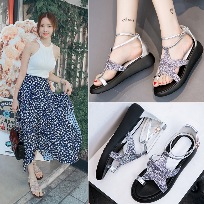 夏季少不了这两双舒适凉快的凉鞋,今年夏天穿的凉鞋又好看又百搭