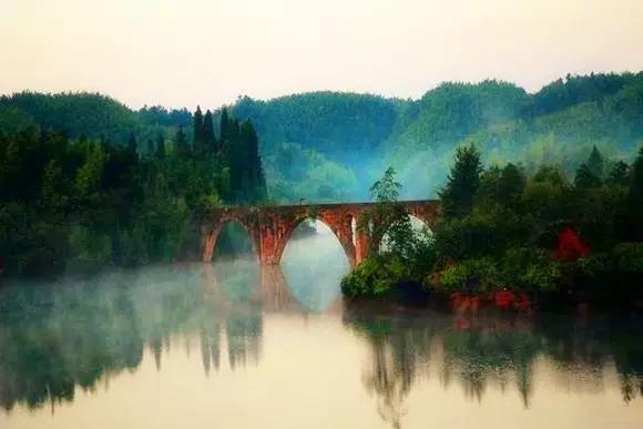 四川哪里有冷门又好玩的地方,四川最漂亮十大湖